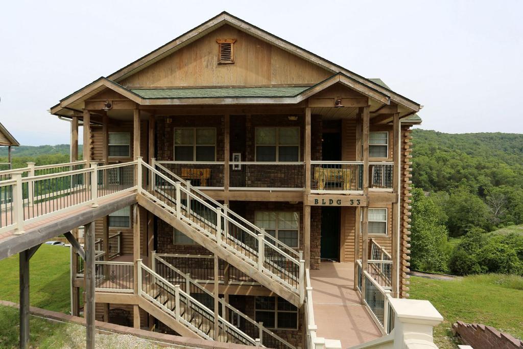 Deluxe Two-Bedroom Suite