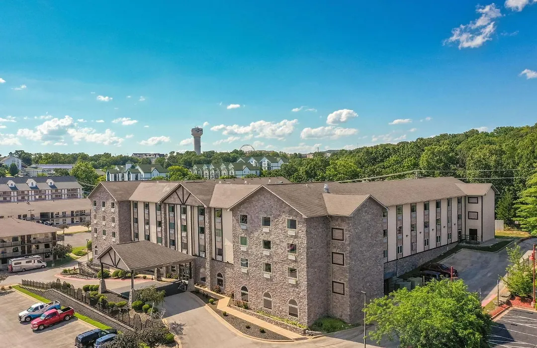 The Branson Waterpark Hotel-1